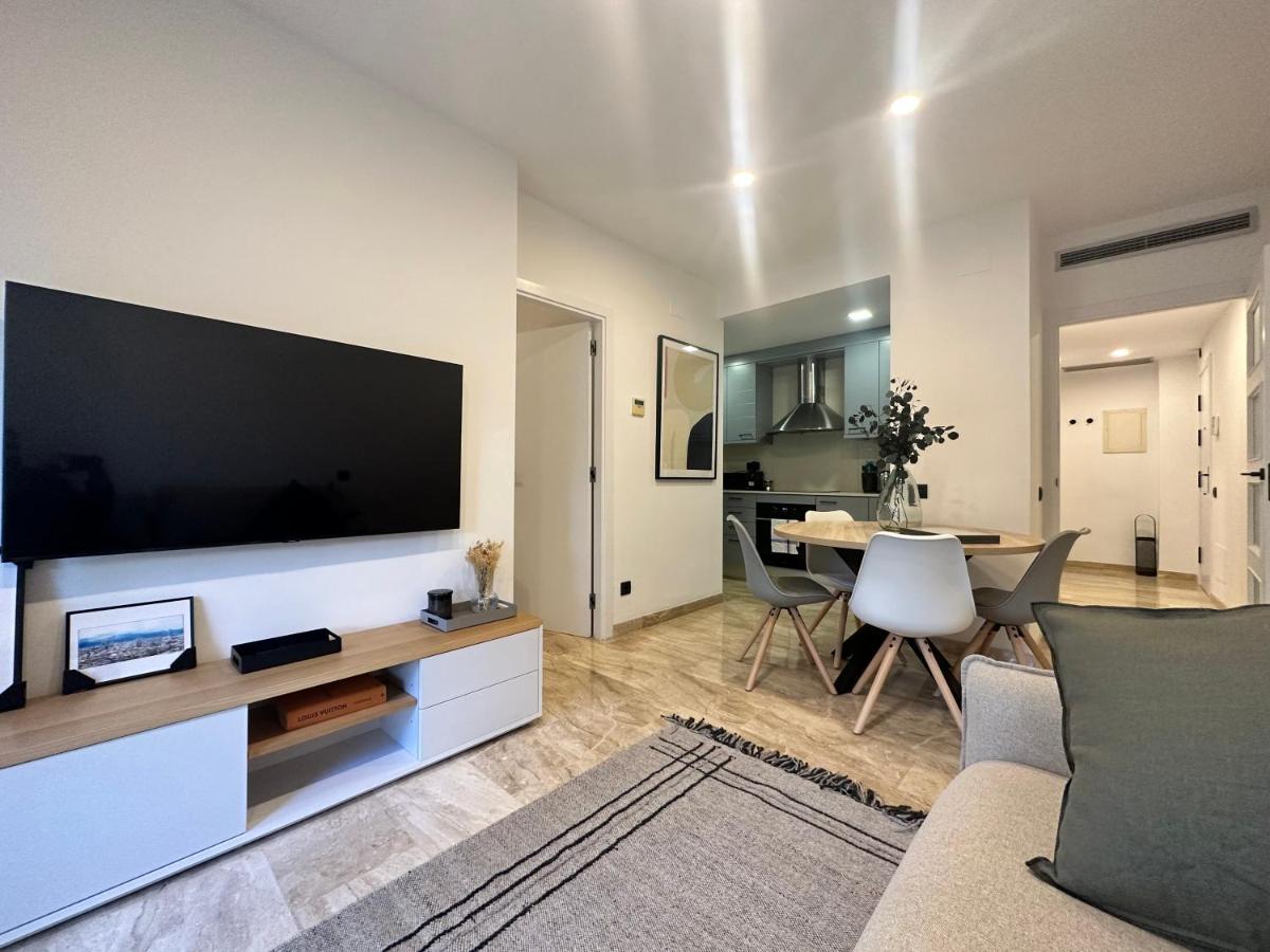 Cozy Apartment Les Corts Barcelona Luaran gambar