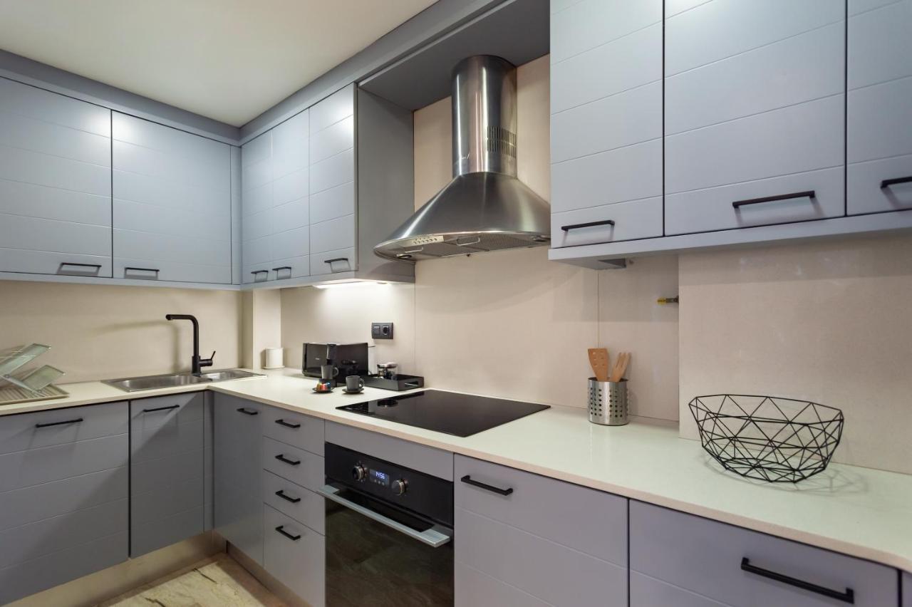 Cozy Apartment Les Corts Barcelona Luaran gambar