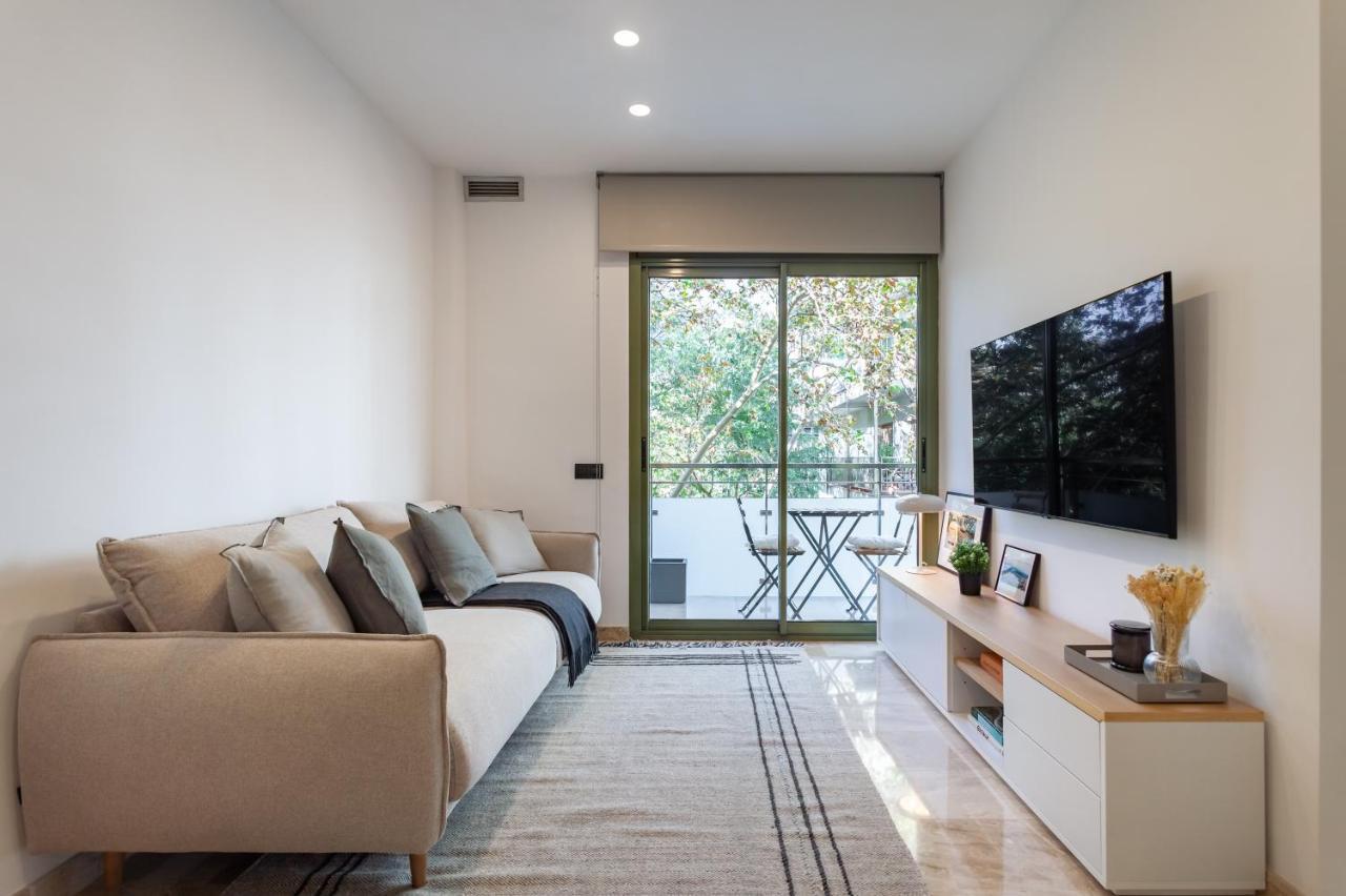 Cozy Apartment Les Corts Barcelona Luaran gambar