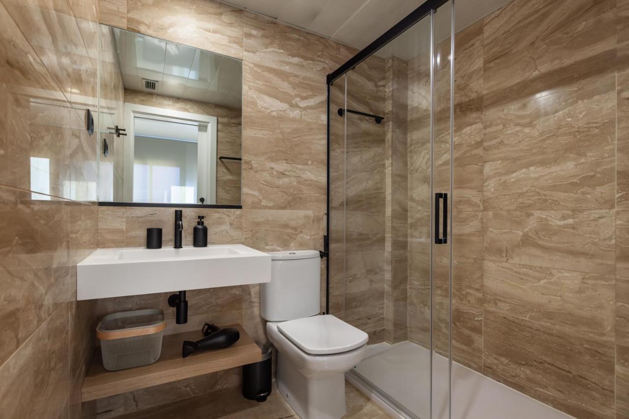 Cozy Apartment Les Corts Barcelona Luaran gambar